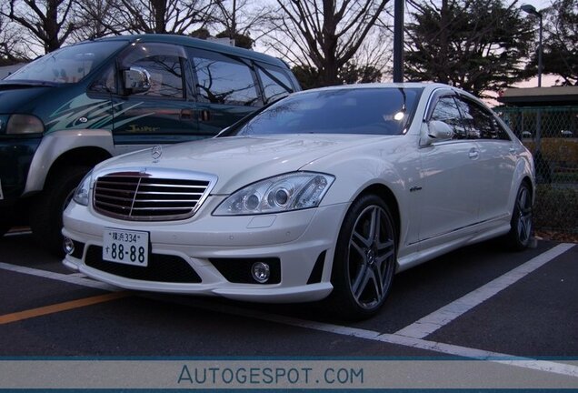 Mercedes-Benz S 63 AMG W221