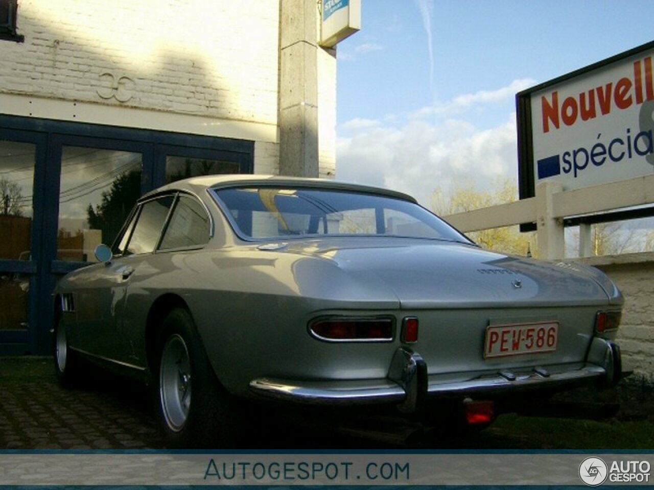 Ferrari 330 GT 2+2 Series II