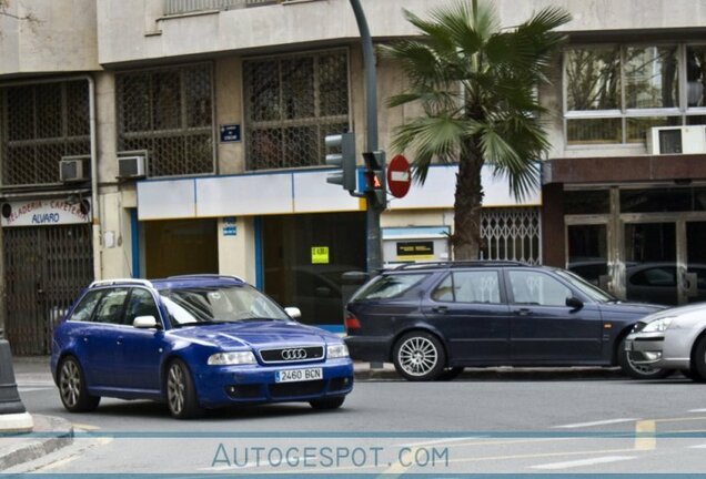 Audi RS4 Avant B5