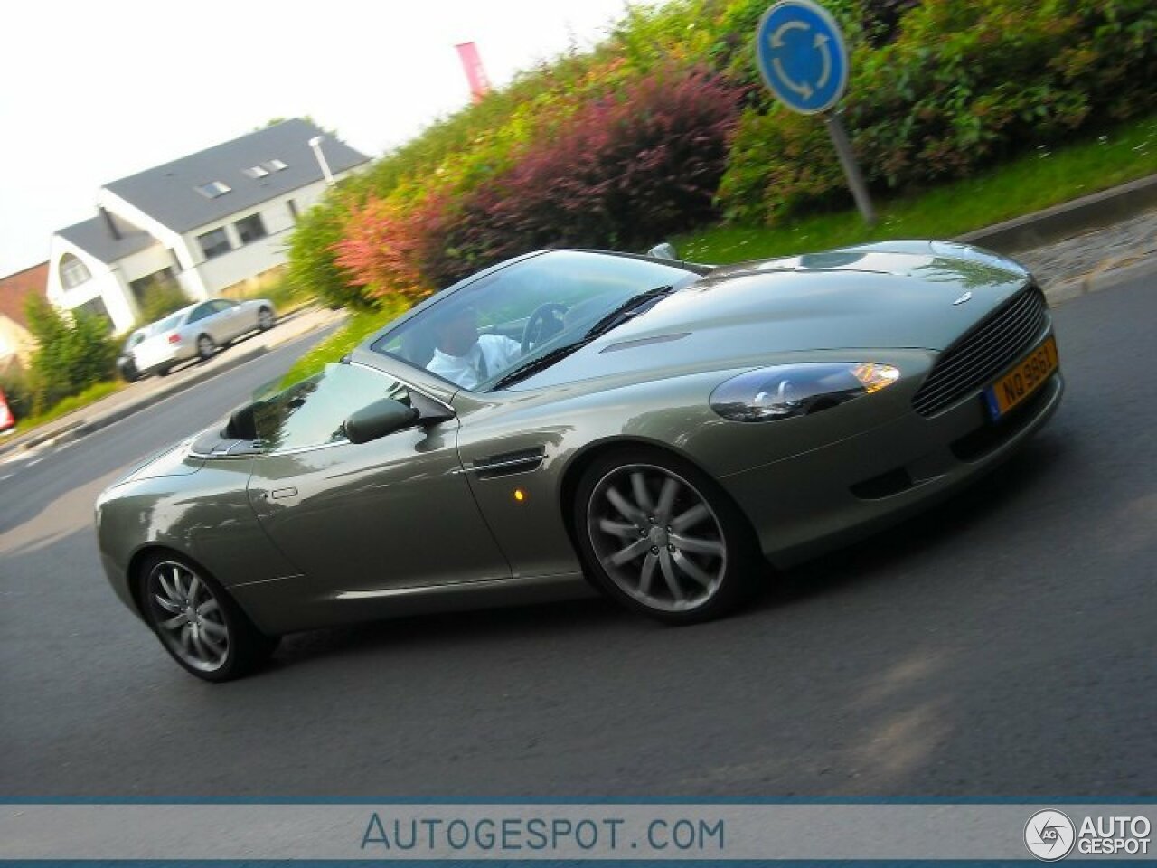 Aston Martin DB9 Volante