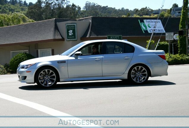 BMW M5 E60 2005