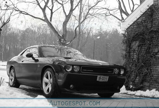 Dodge Challenger SRT-8