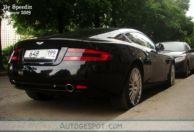 Aston Martin DB9