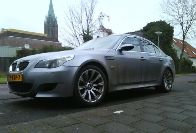 BMW M5 E60 2005