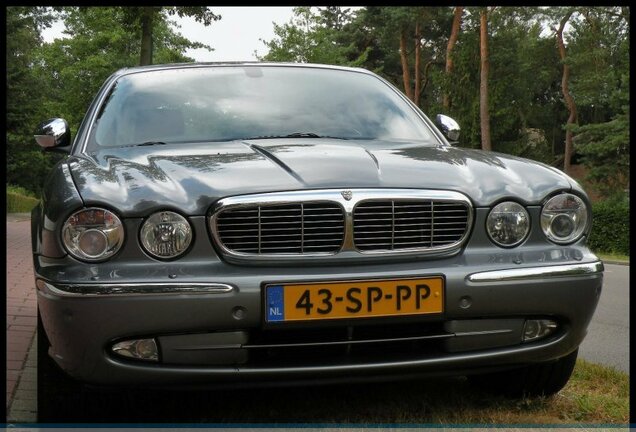 Jaguar XJR