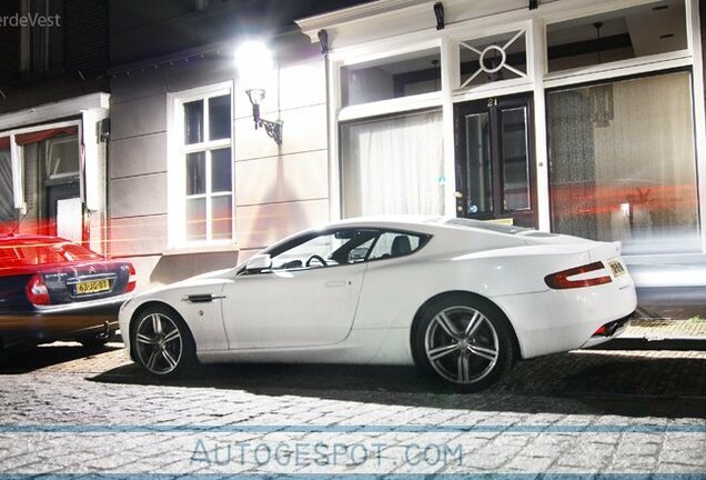 Aston Martin DB9