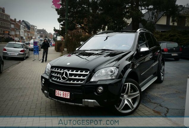 Mercedes-Benz ML 63 AMG 10th Anniversary