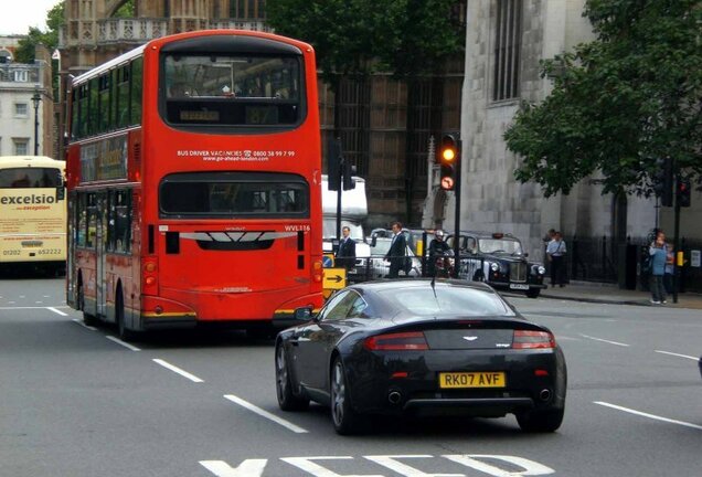 Aston Martin V8 Vantage