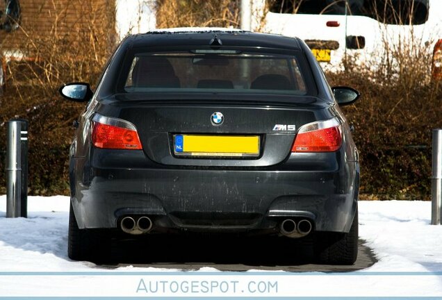 BMW M5 E60 2005