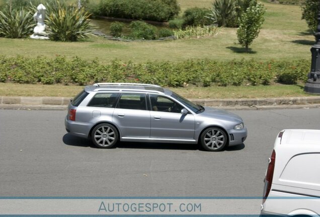 Audi RS4 Avant B5