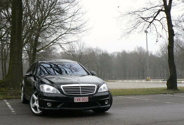 Mercedes-Benz S 63 AMG W221