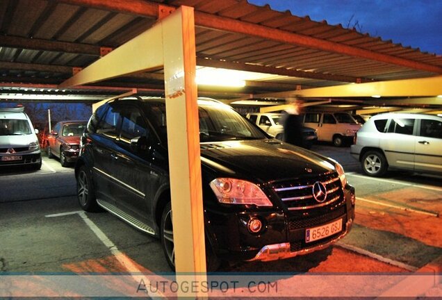 Mercedes-Benz ML 63 AMG W164 2009