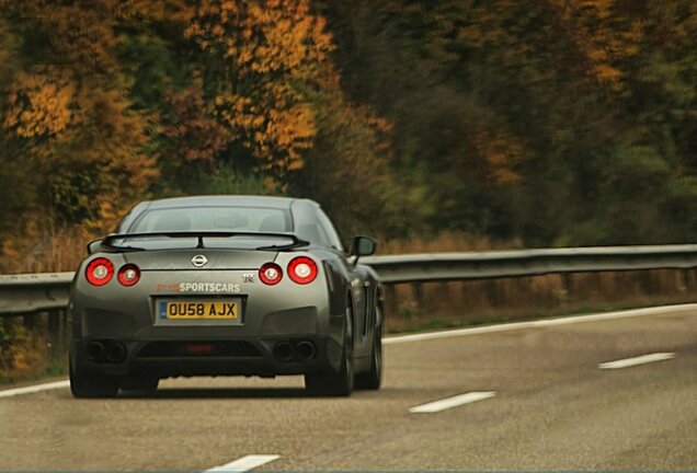 Nissan GT-R