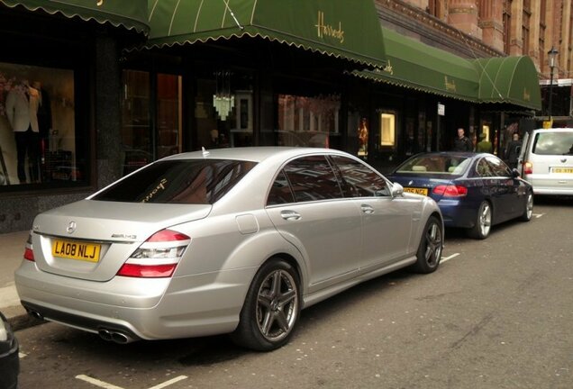 Mercedes-Benz S 65 AMG V221