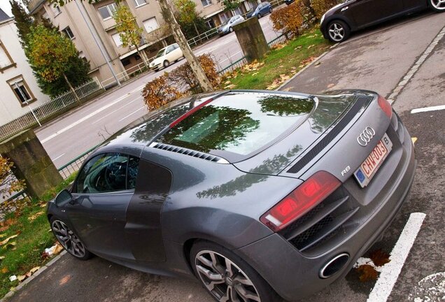 Audi R8 V10