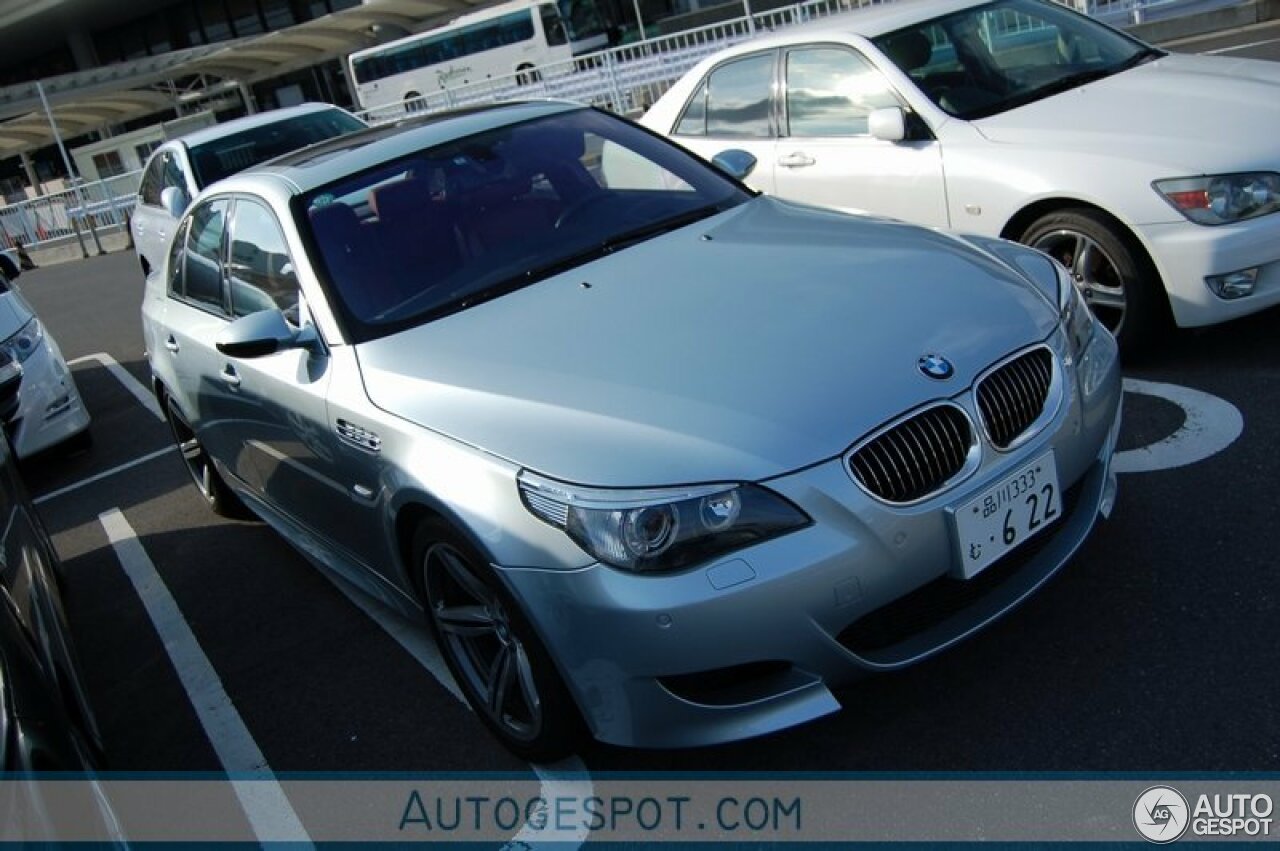 BMW M5 E60 2005