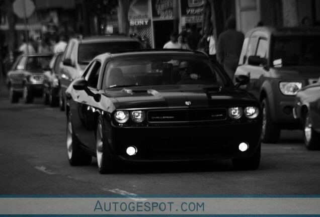 Dodge Challenger SRT-8