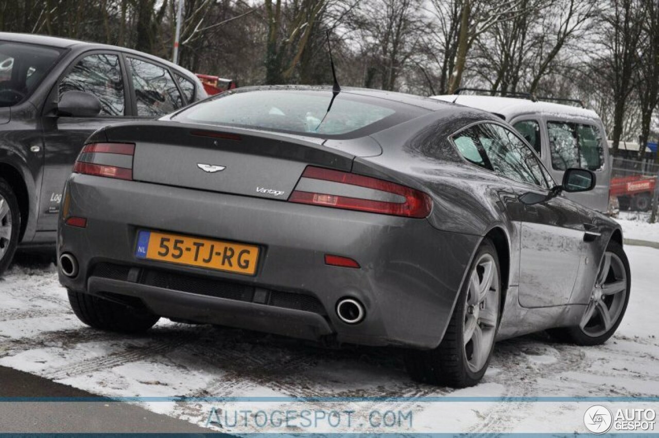 Aston Martin V8 Vantage