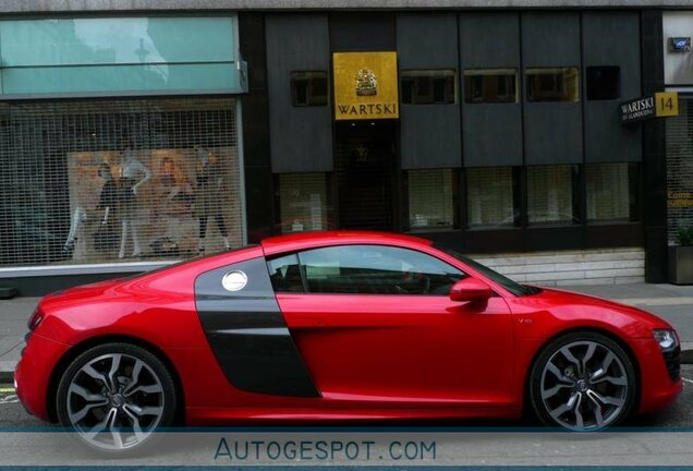 Audi R8 V10