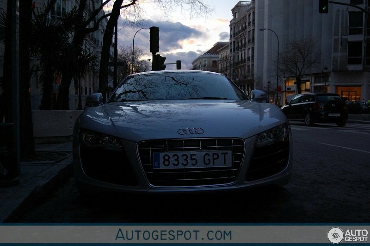 Audi R8 V10