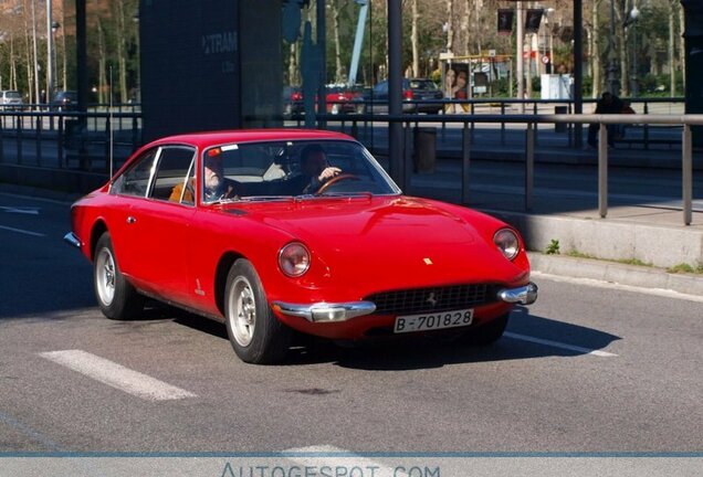 Ferrari 365 GT 2+2