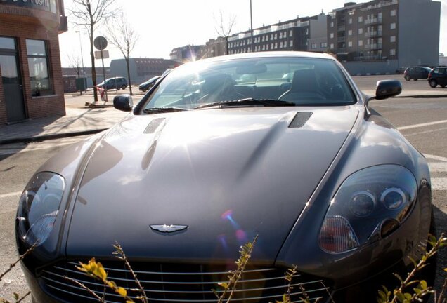 Aston Martin DB9