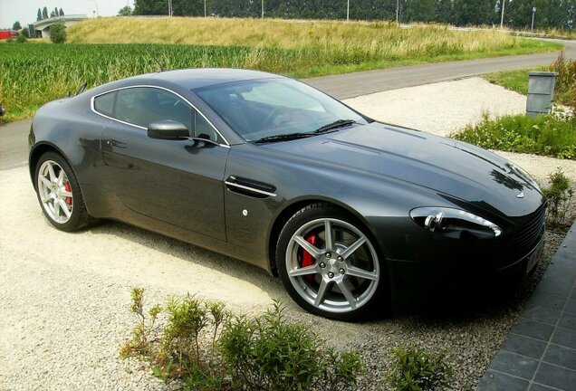 Aston Martin V8 Vantage