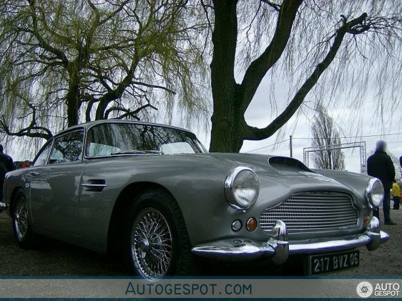 Aston Martin DB4