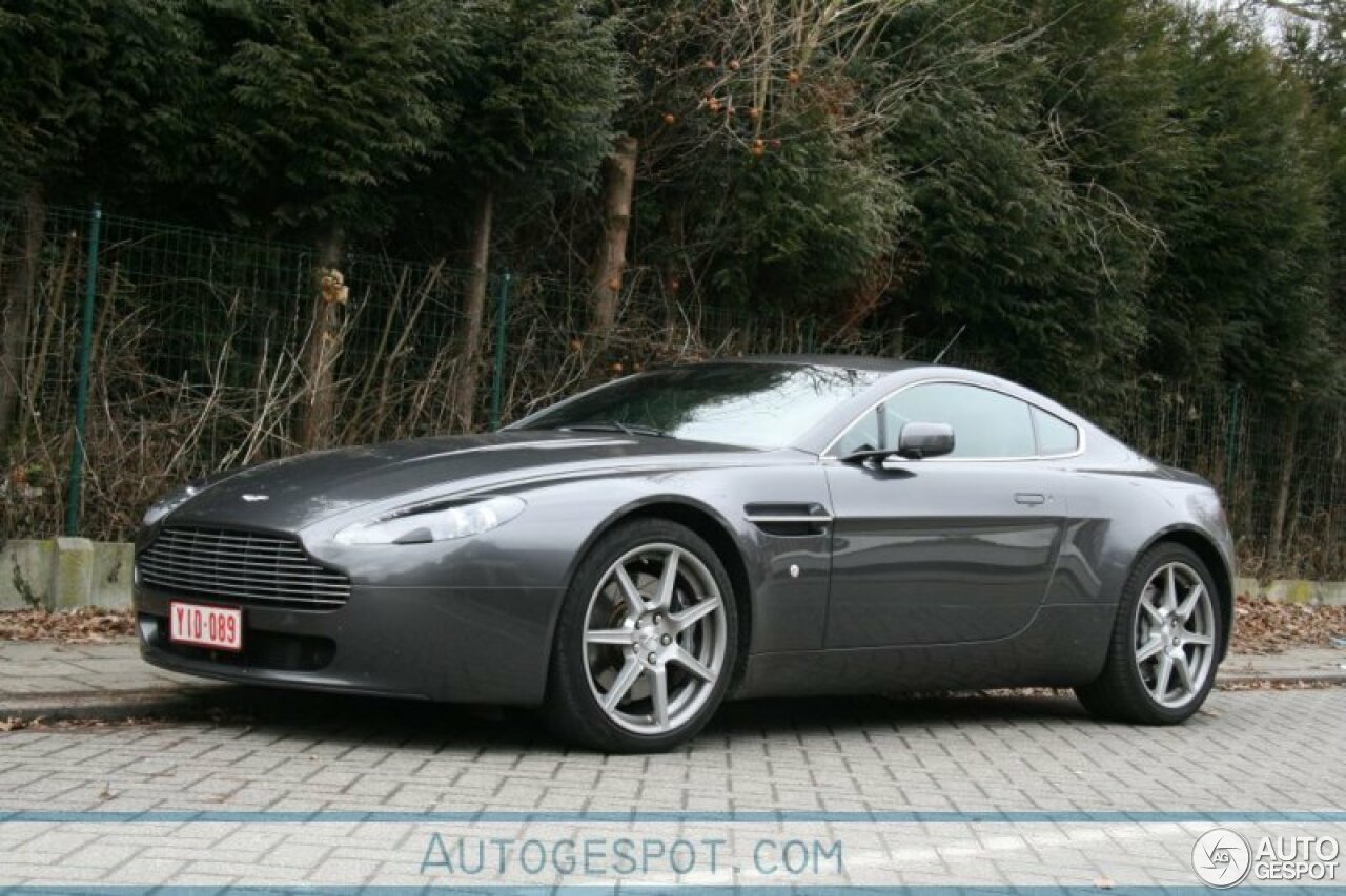 Aston Martin V8 Vantage