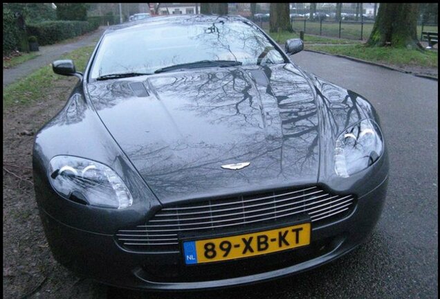 Aston Martin V8 Vantage