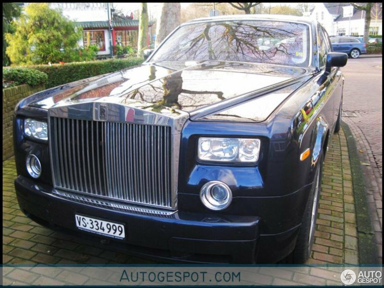 Rolls-Royce Phantom EWB