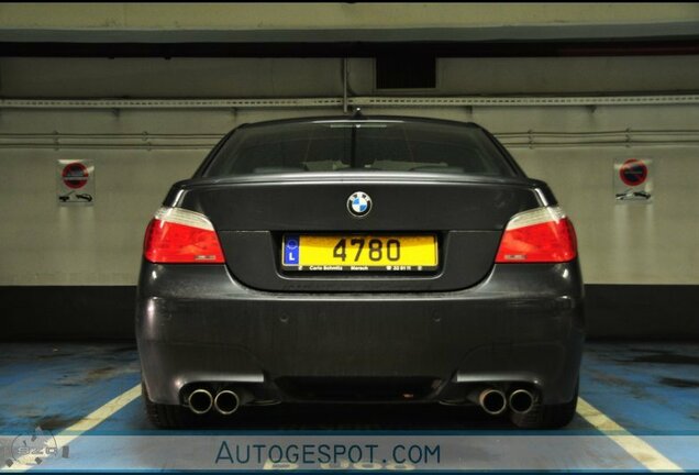 BMW M5 E60 2005