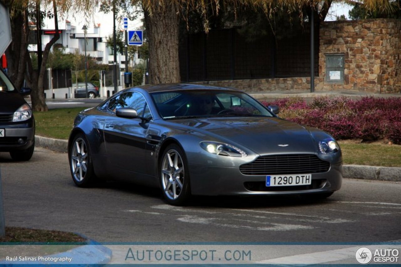 Aston Martin V8 Vantage