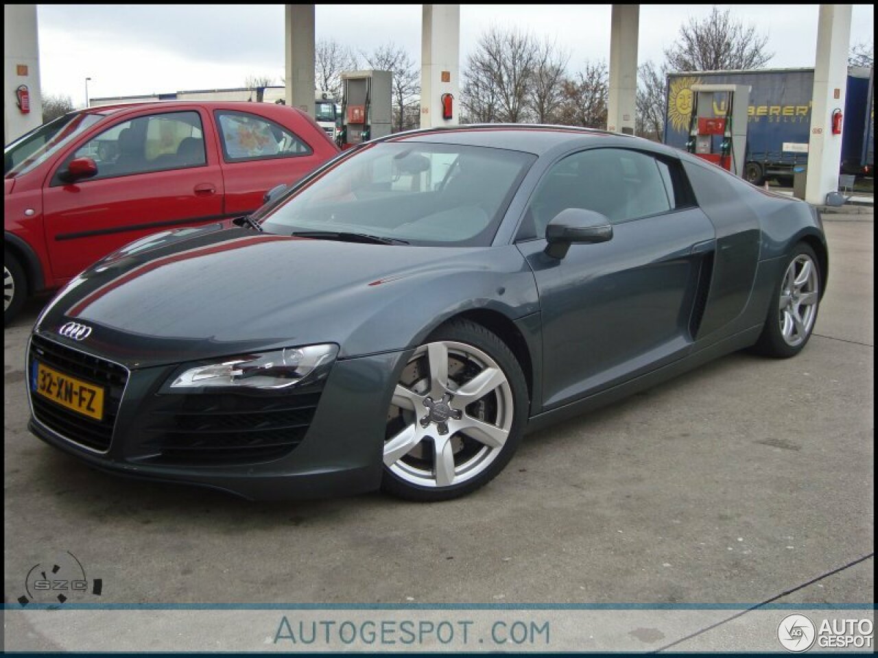 Audi R8