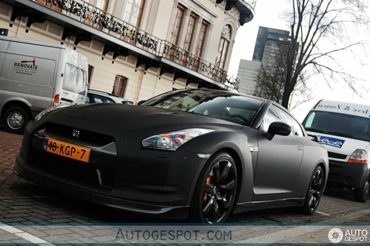 Nissan GT-R