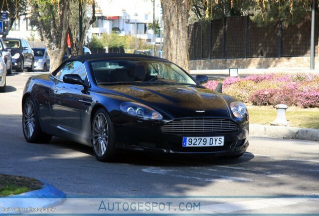 Aston Martin DB9 Volante