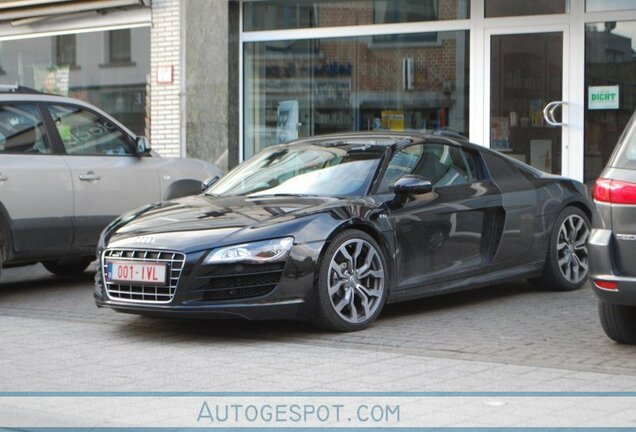 Audi R8 V10