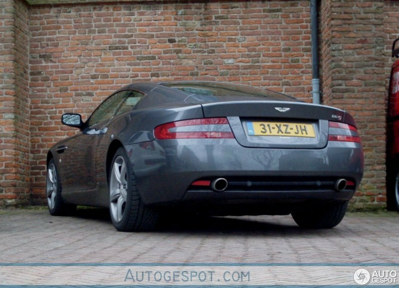 Aston Martin DB9