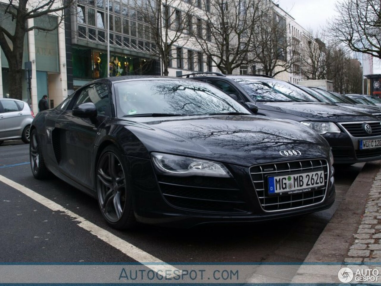 Audi R8 V10