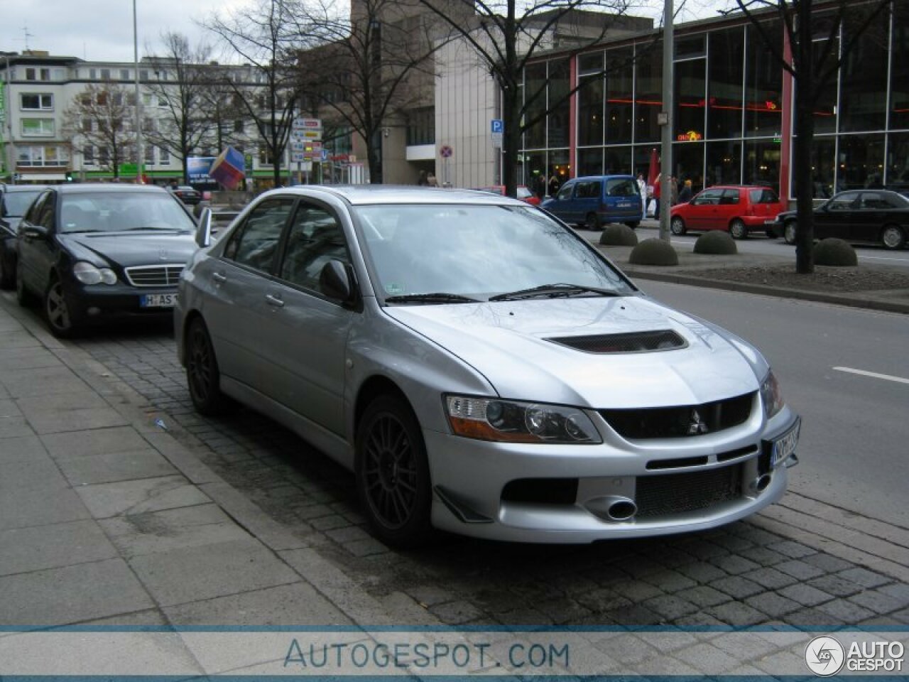 Mitsubishi Lancer Evolution IX FQ