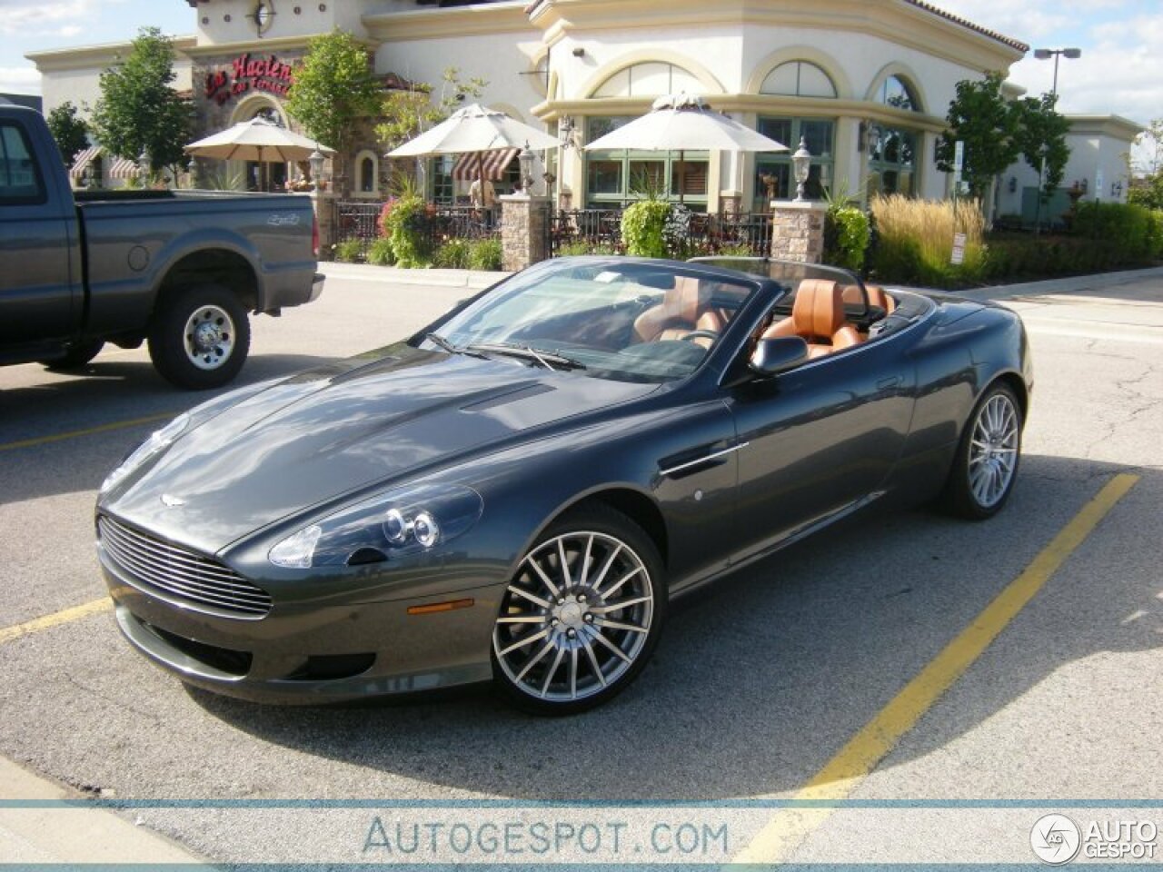 Aston Martin DB9 Volante