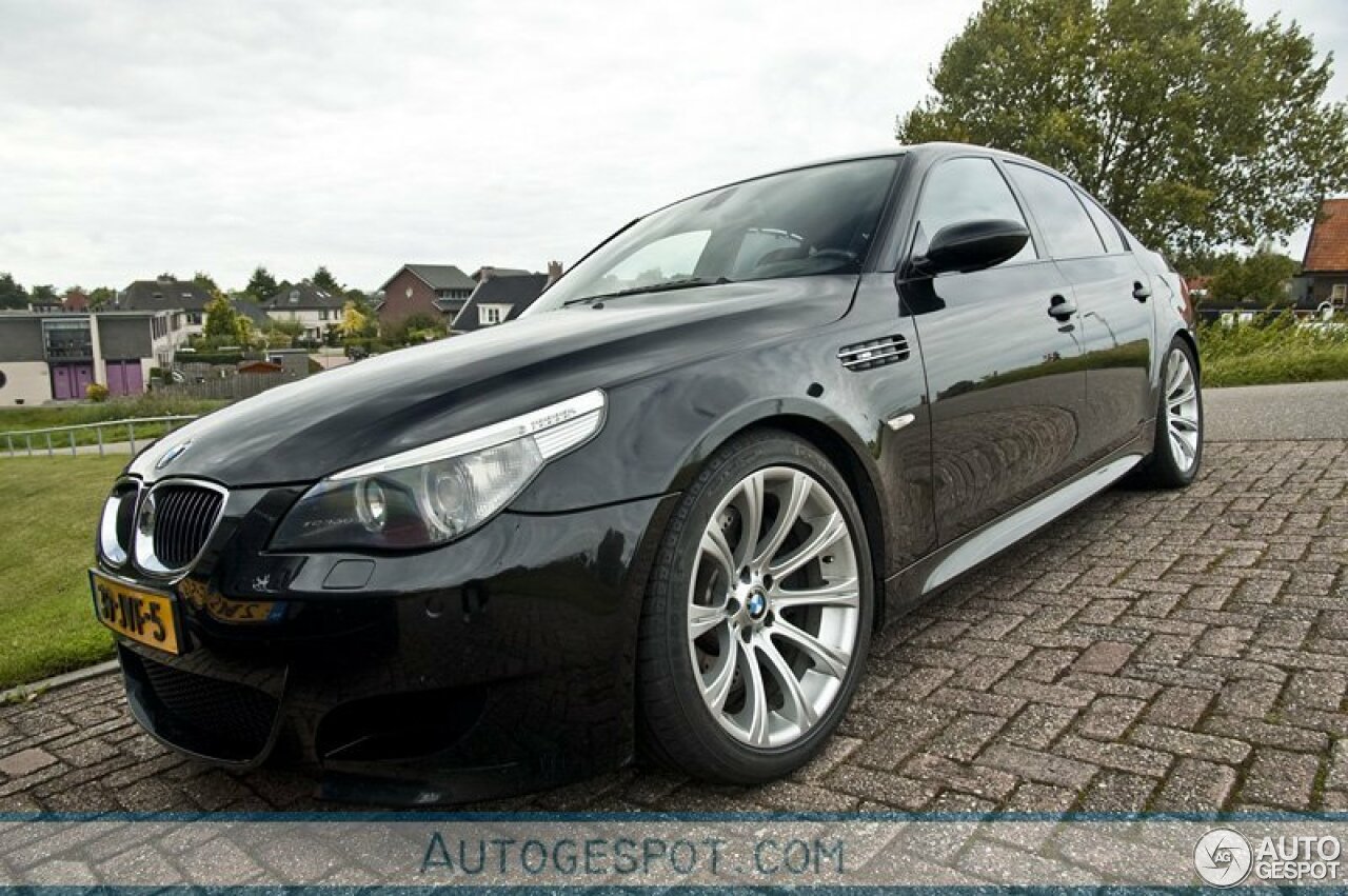 BMW M5 E60 2005