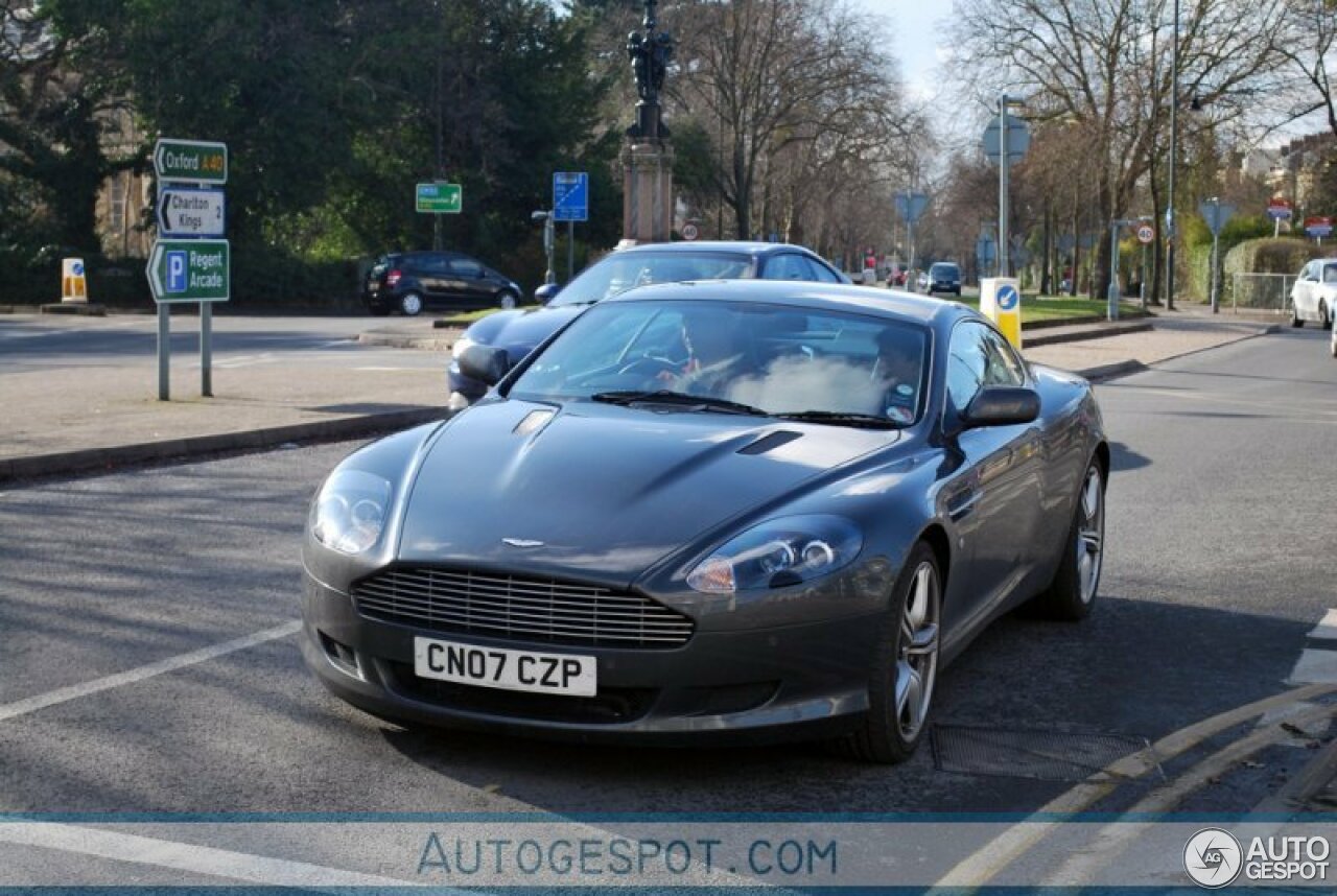 Aston Martin DB9