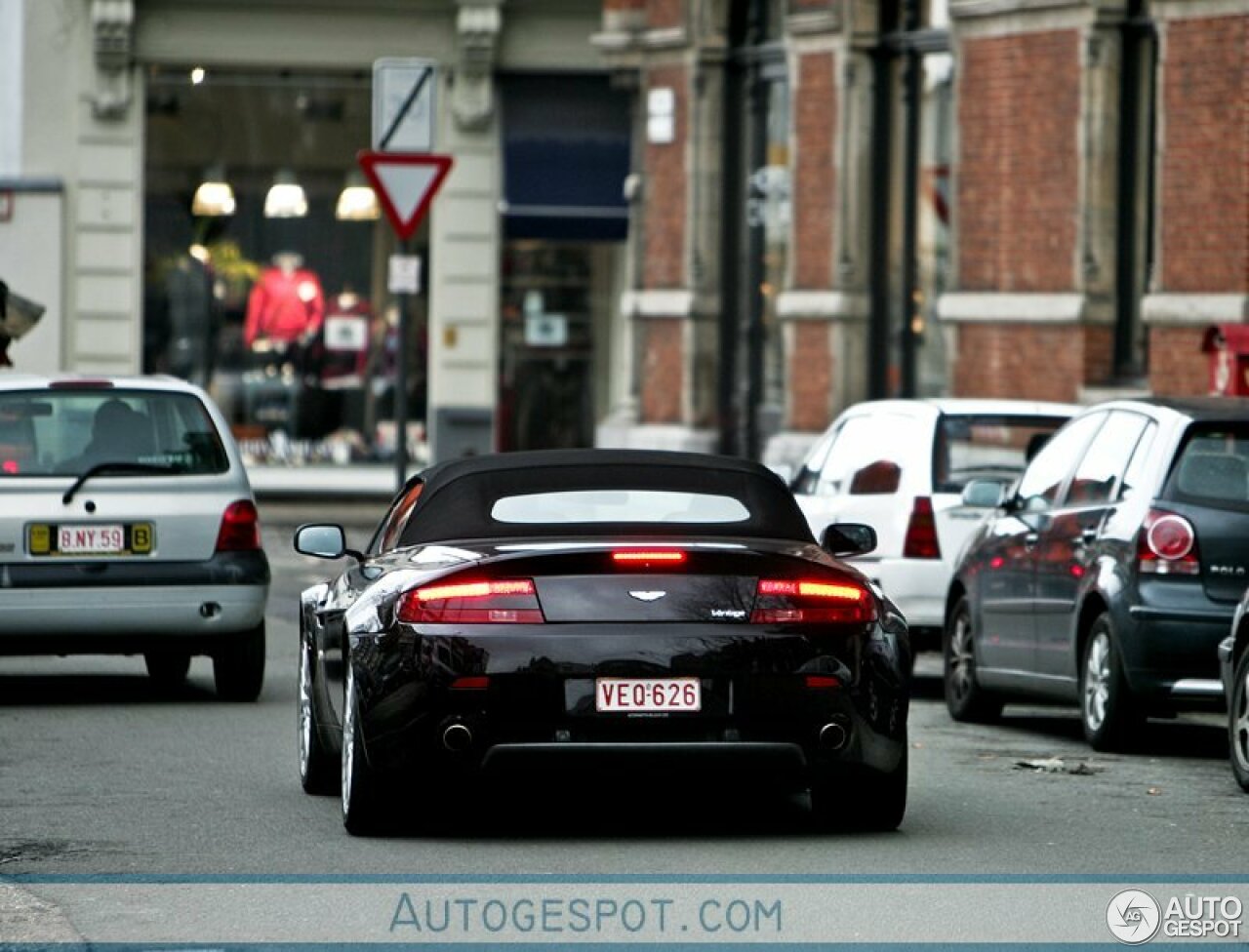 Aston Martin V8 Vantage Roadster