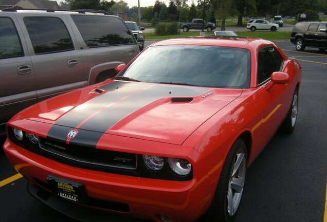 Dodge Challenger SRT-8