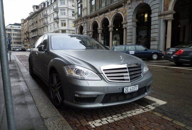 Mercedes-Benz S 65 AMG V221 2010