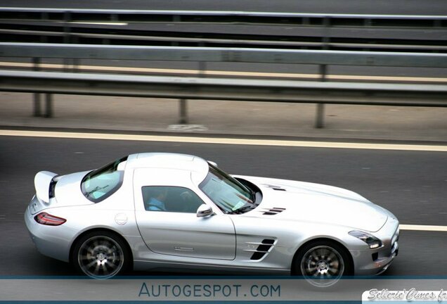 Mercedes-Benz SLS AMG