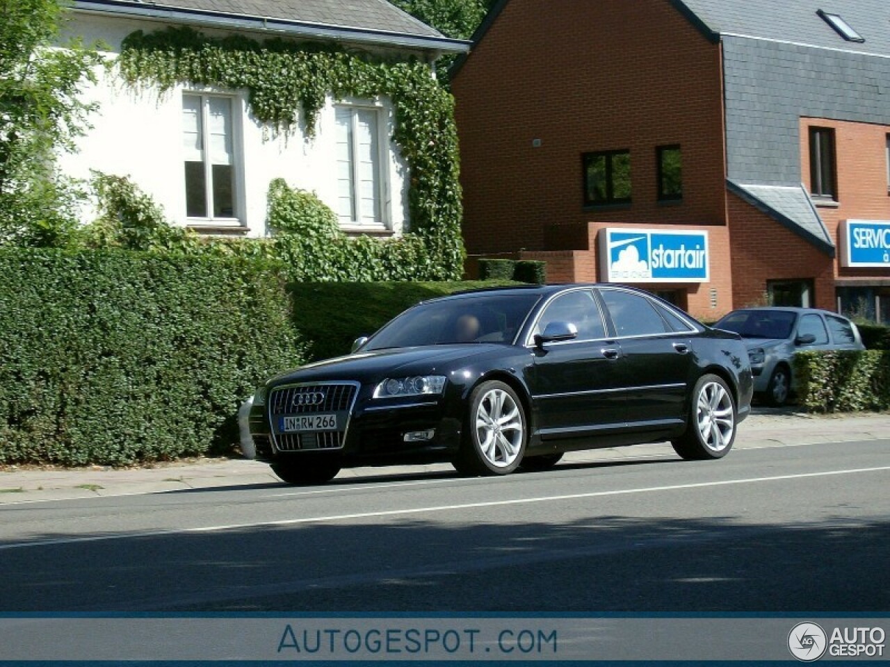 Audi S8 D3