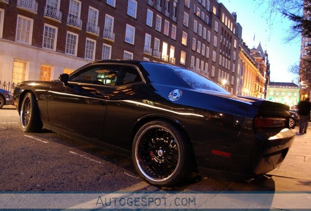 Dodge Challenger SRT-8