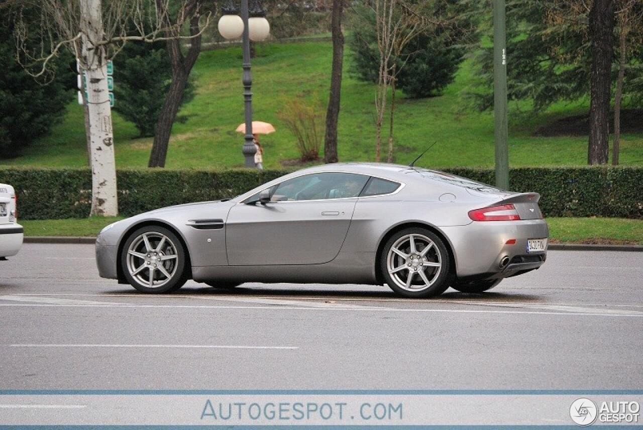 Aston Martin V8 Vantage